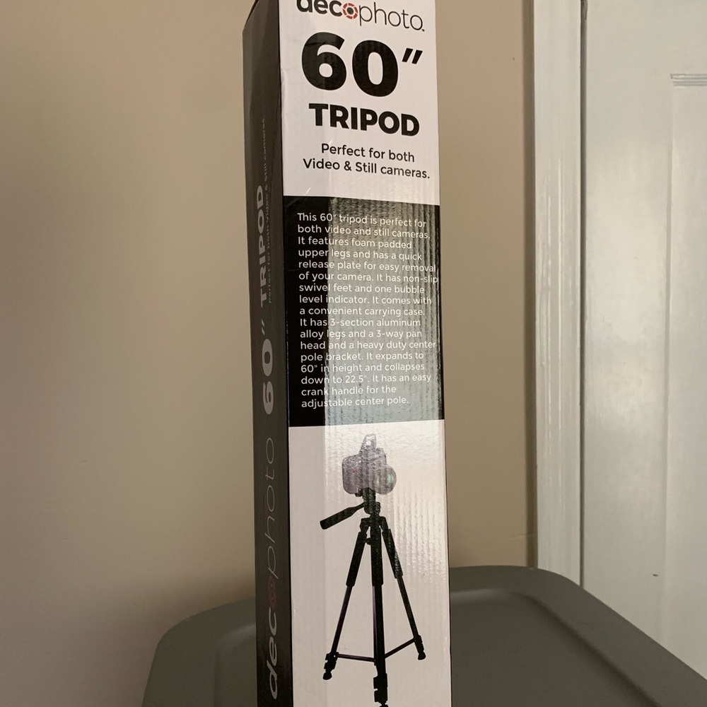 Camera tripod